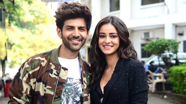 Ananya Panday Dreams of a 90s Romance With Kartik Aaryan in Tu Meri Main Tera Teaser