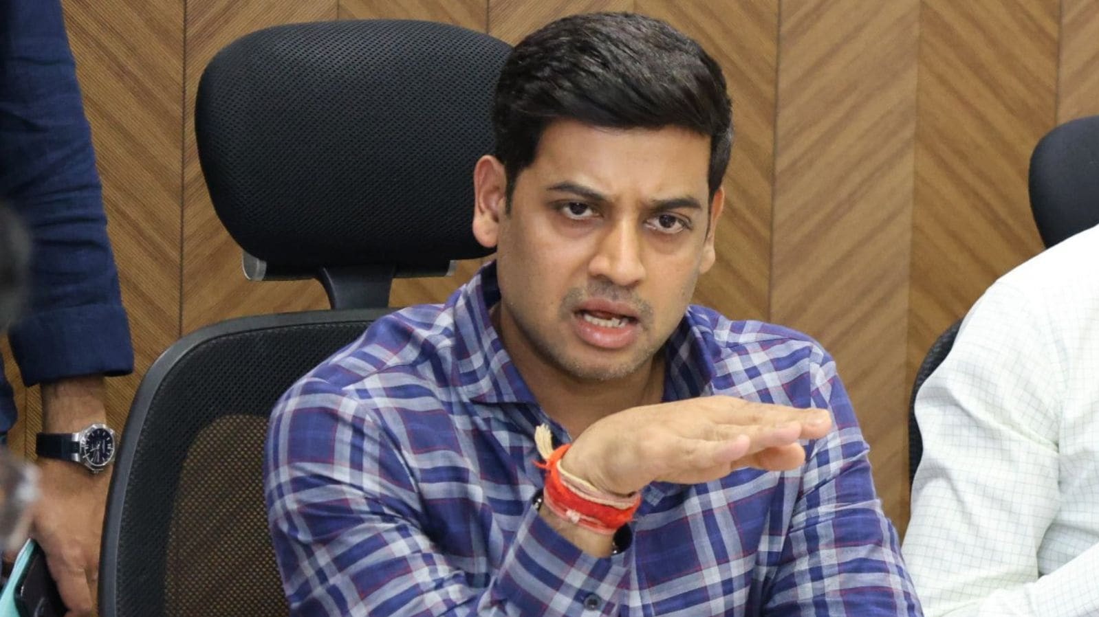 Marathi Identity Row Deepens as Shrikant Shinde Presses for Swift Relief to 65 Unsafe KDMC Structures