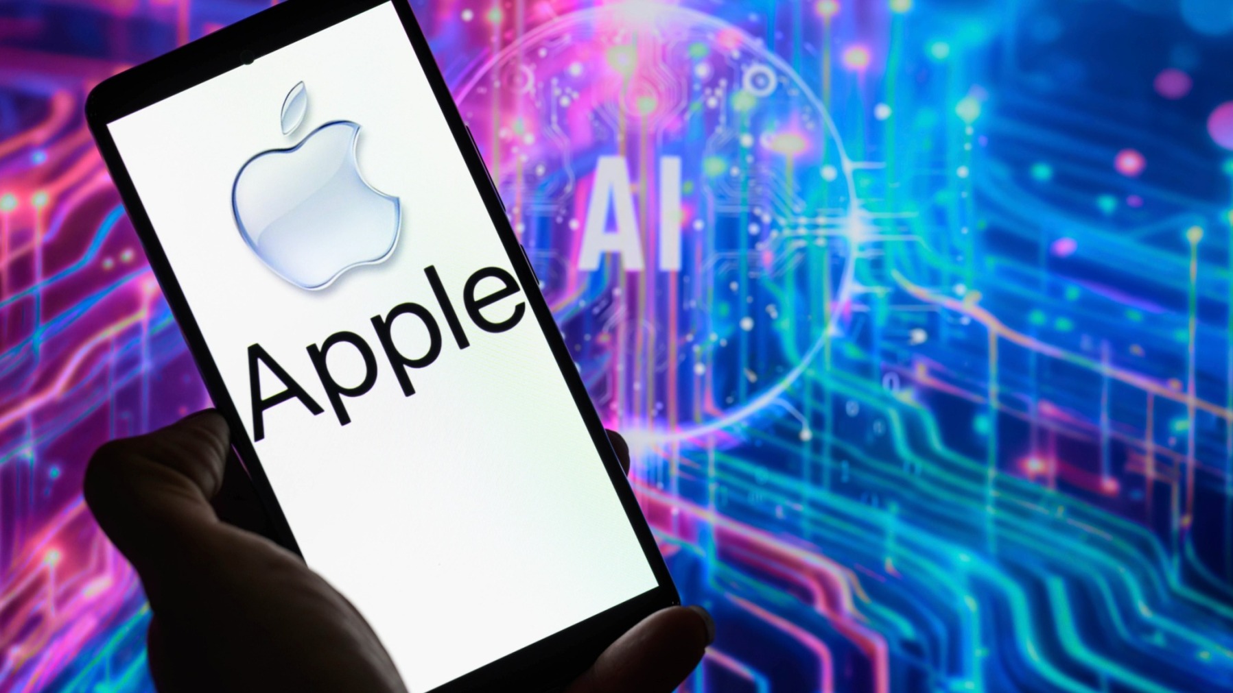 Chinese Foldables Take Aim at iPhone Users: Why Tech Giants Are Betting Beyond AI