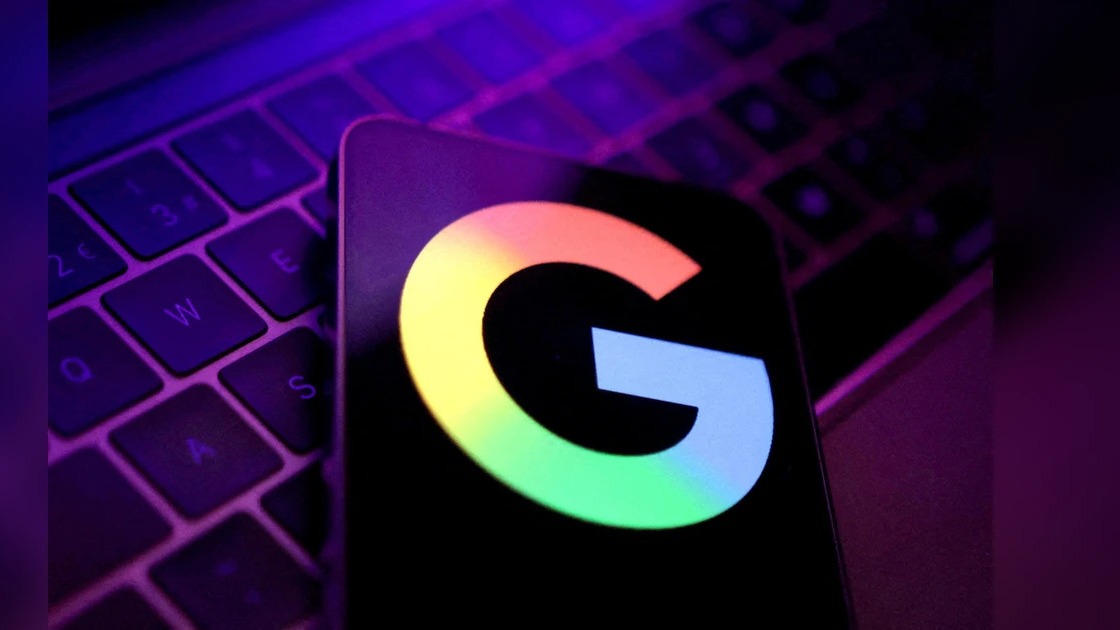 Google Advises Employees on US Visas to Avoid Overseas Travel Amid Embassy Backlogs