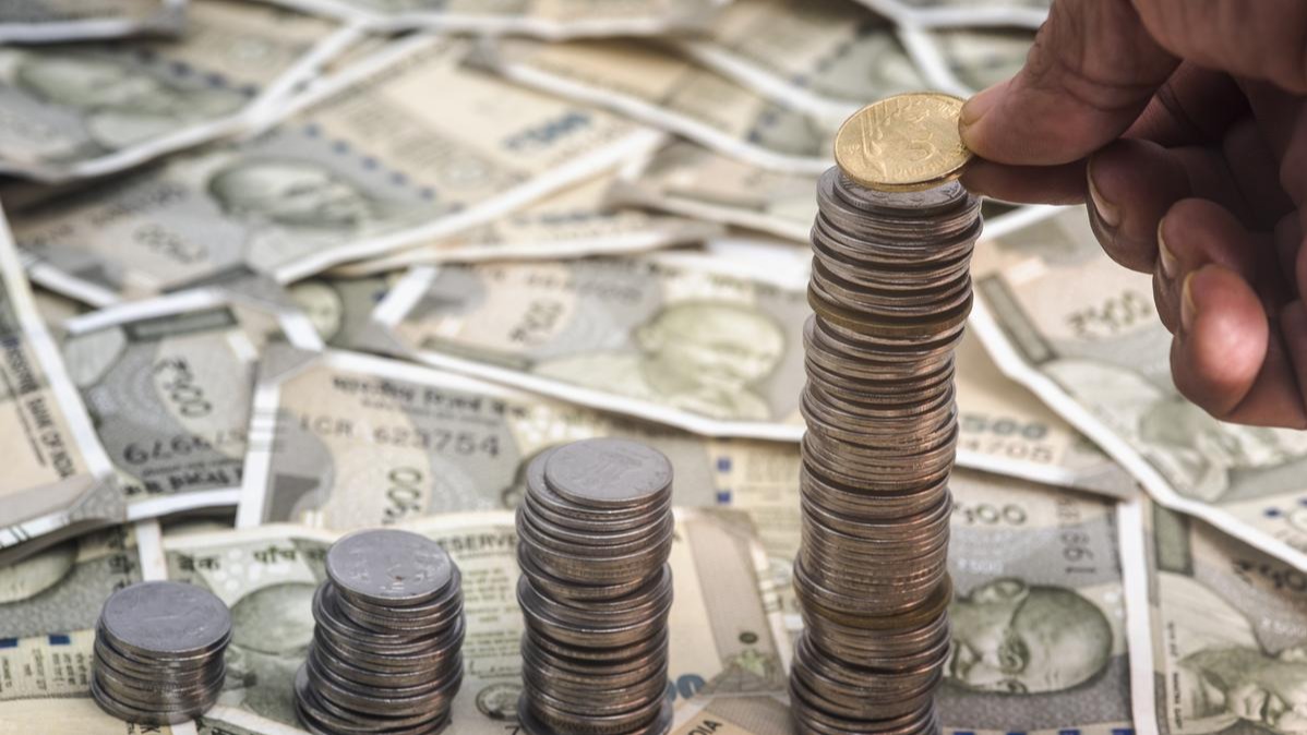 Rupee Strengthens: Gains 12 Paise to 89.51 Against U.S. Dollar in Early Trade