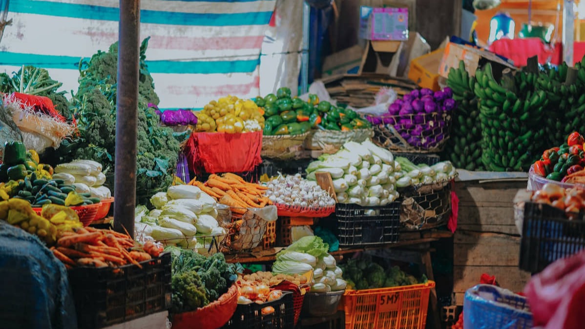 Indias Wholesale Inflation Hits 3.5-Year High Amid West Asia Tensions