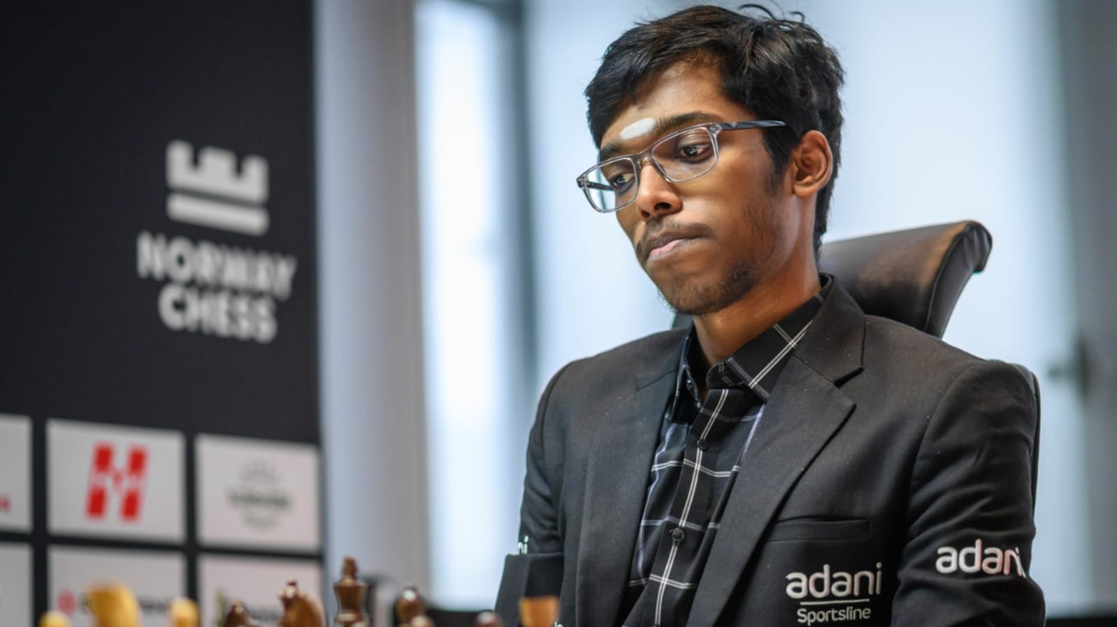 Praggnanandhaa Defeats Carlsen Again at Norway Chess, Moves Closer to Top Spot
